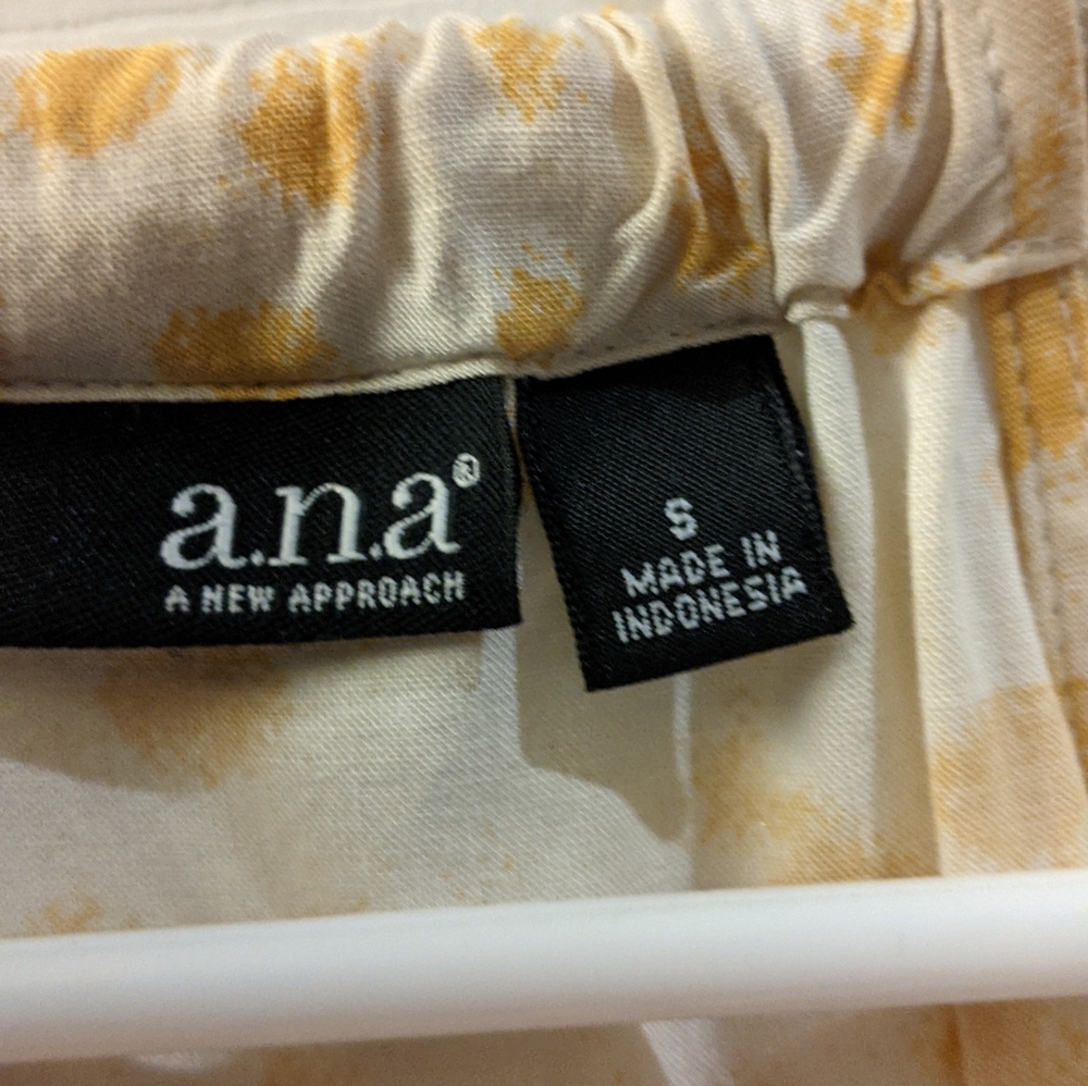 Top - Picture 2 of 2